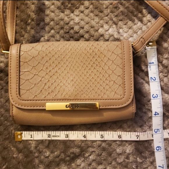 Guess Snake textured Crossbody - Picture 4 of 4